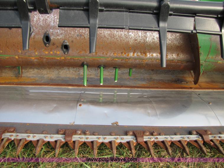 image for item B2005 2003 John Deere 930F 30' flex platform