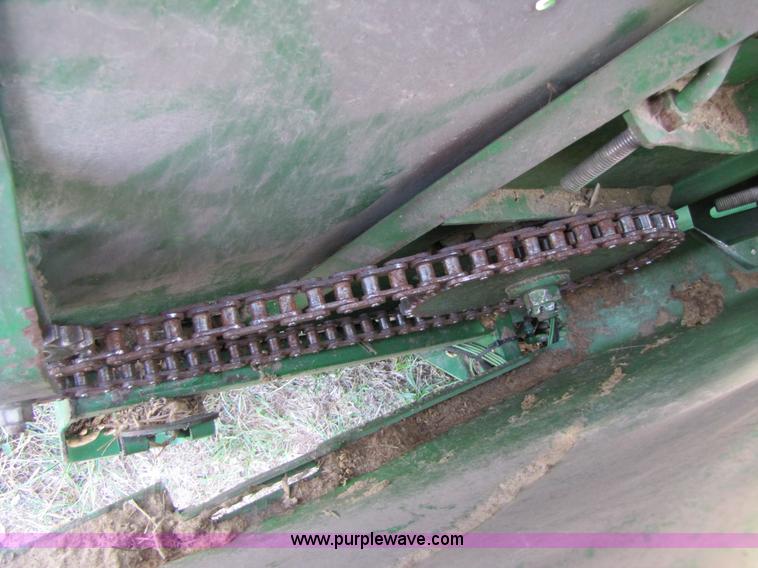 image for item B2005 2003 John Deere 930F 30' flex platform