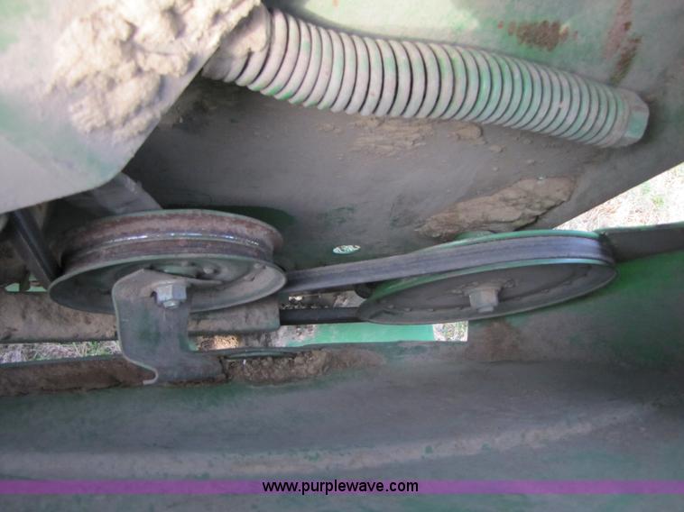 image for item B2005 2003 John Deere 930F 30' flex platform