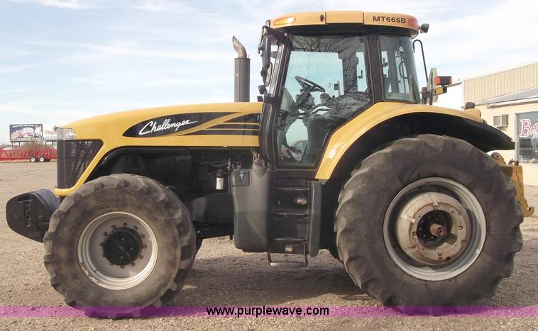 image for item B5063 2007 Challenger MT665B MFWA tractor