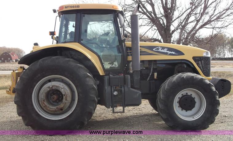 image for item B5063 2007 Challenger MT665B MFWA tractor