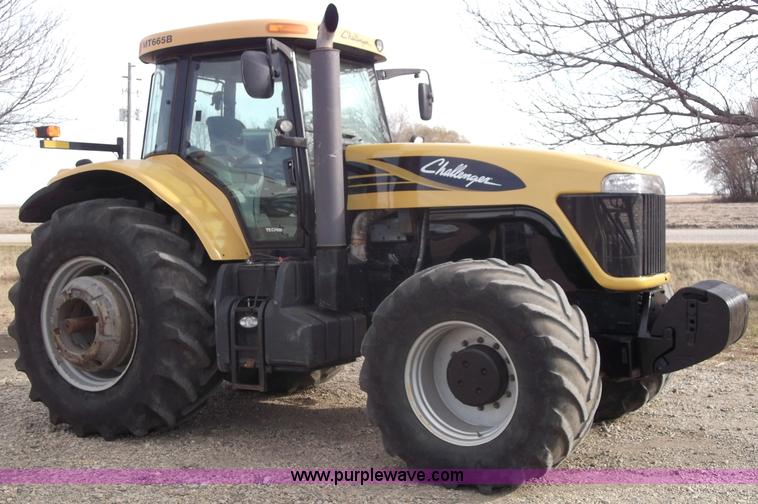 image for item B5063 2007 Challenger MT665B MFWA tractor