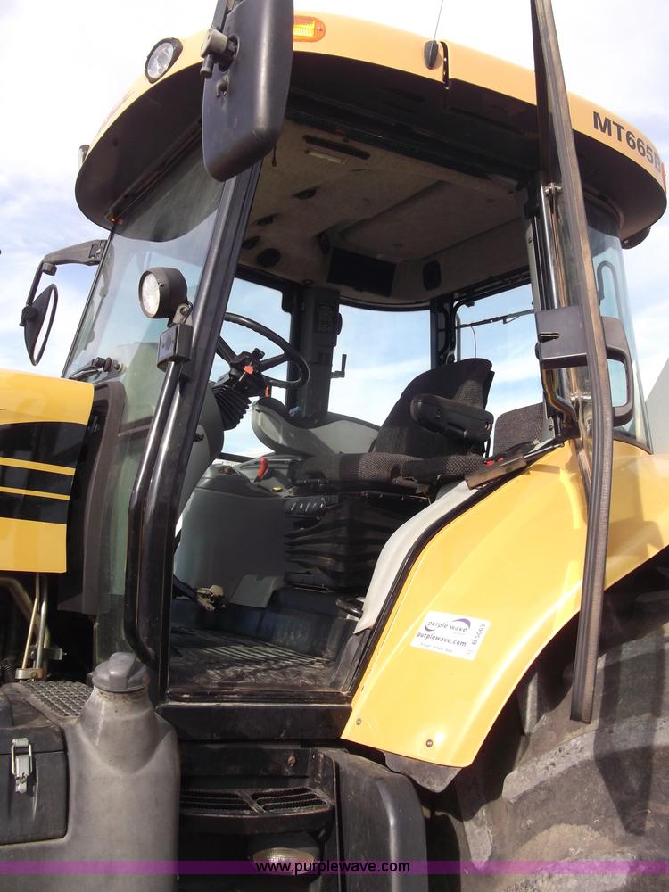 image for item B5063 2007 Challenger MT665B MFWA tractor