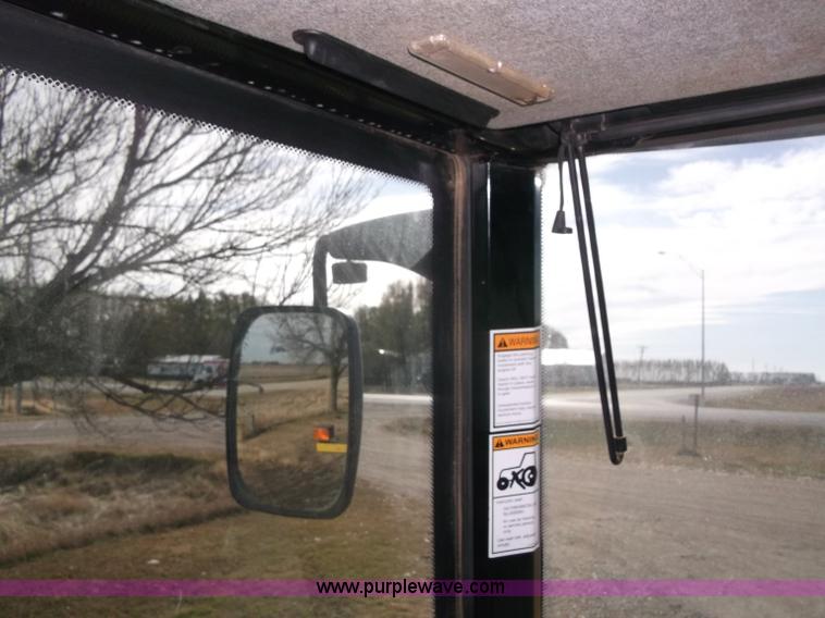 image for item B5063 2007 Challenger MT665B MFWA tractor