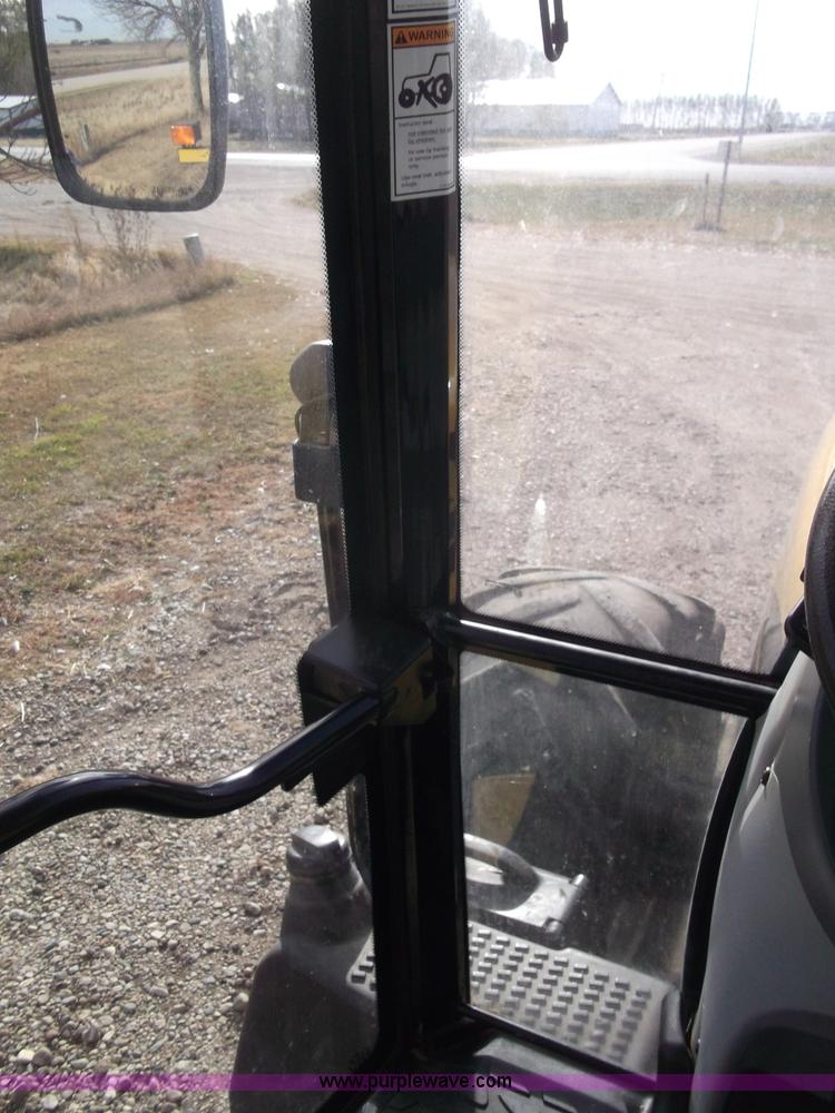 image for item B5063 2007 Challenger MT665B MFWA tractor