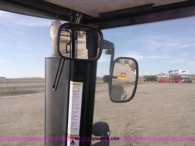 image for item B5063 2007 Challenger MT665B MFWA tractor