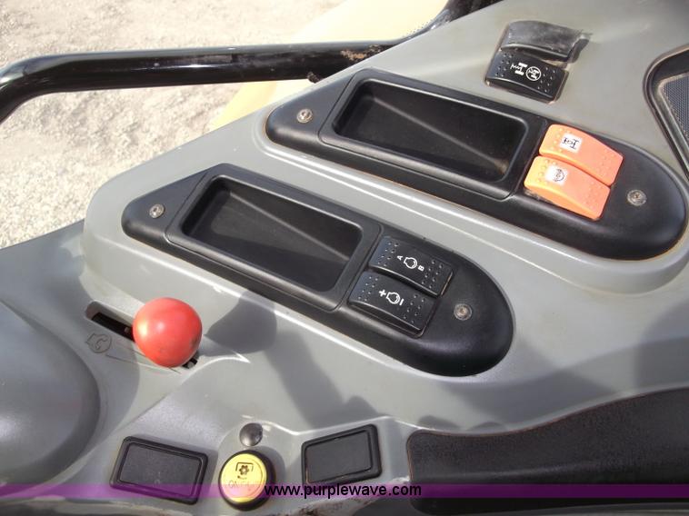 image for item B5063 2007 Challenger MT665B MFWA tractor