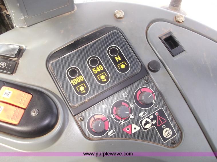 image for item B5063 2007 Challenger MT665B MFWA tractor