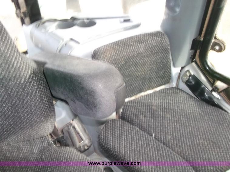 image for item B5063 2007 Challenger MT665B MFWA tractor