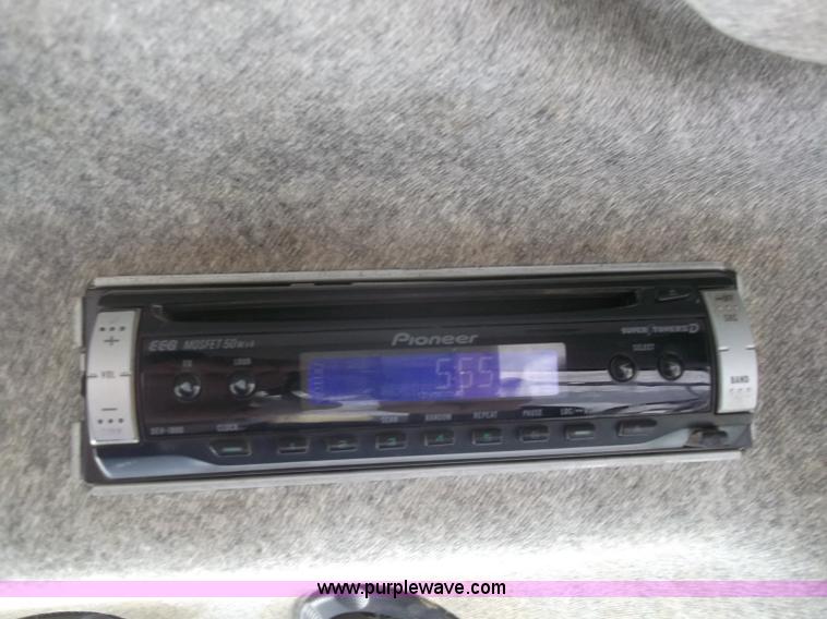 image for item B5063 2007 Challenger MT665B MFWA tractor