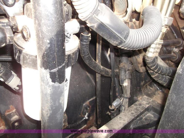 image for item B5063 2007 Challenger MT665B MFWA tractor