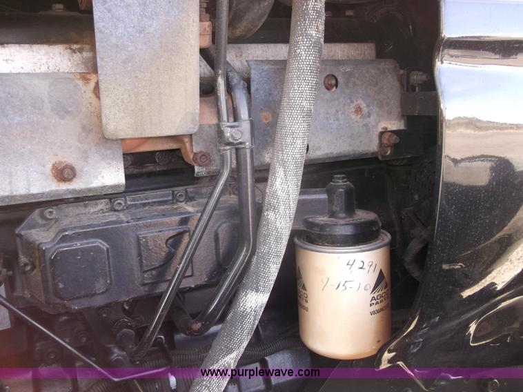 image for item B5063 2007 Challenger MT665B MFWA tractor