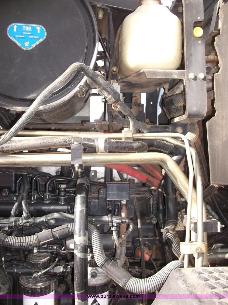 image for item B5063 2007 Challenger MT665B MFWA tractor