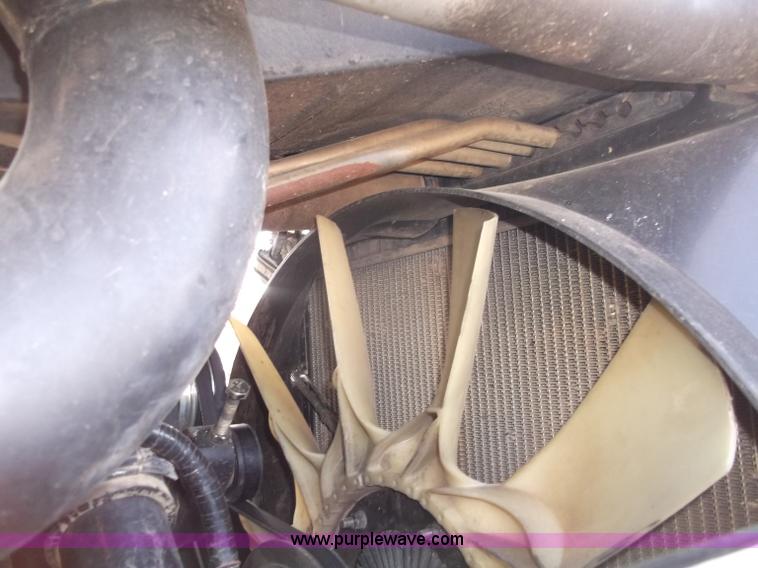 image for item B5063 2007 Challenger MT665B MFWA tractor