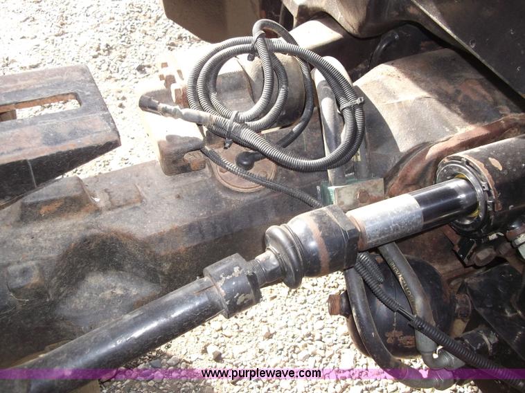 image for item B5063 2007 Challenger MT665B MFWA tractor