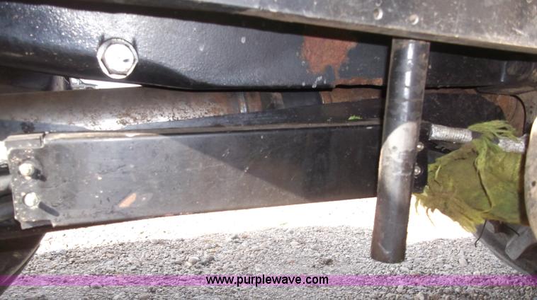 image for item B5063 2007 Challenger MT665B MFWA tractor