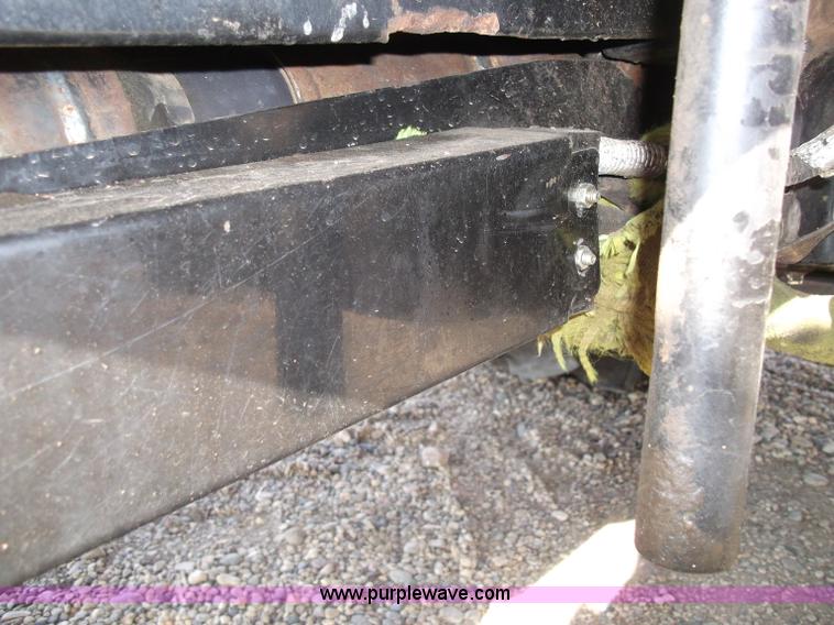 image for item B5063 2007 Challenger MT665B MFWA tractor