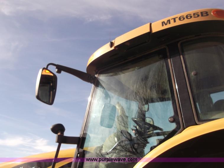 image for item B5063 2007 Challenger MT665B MFWA tractor