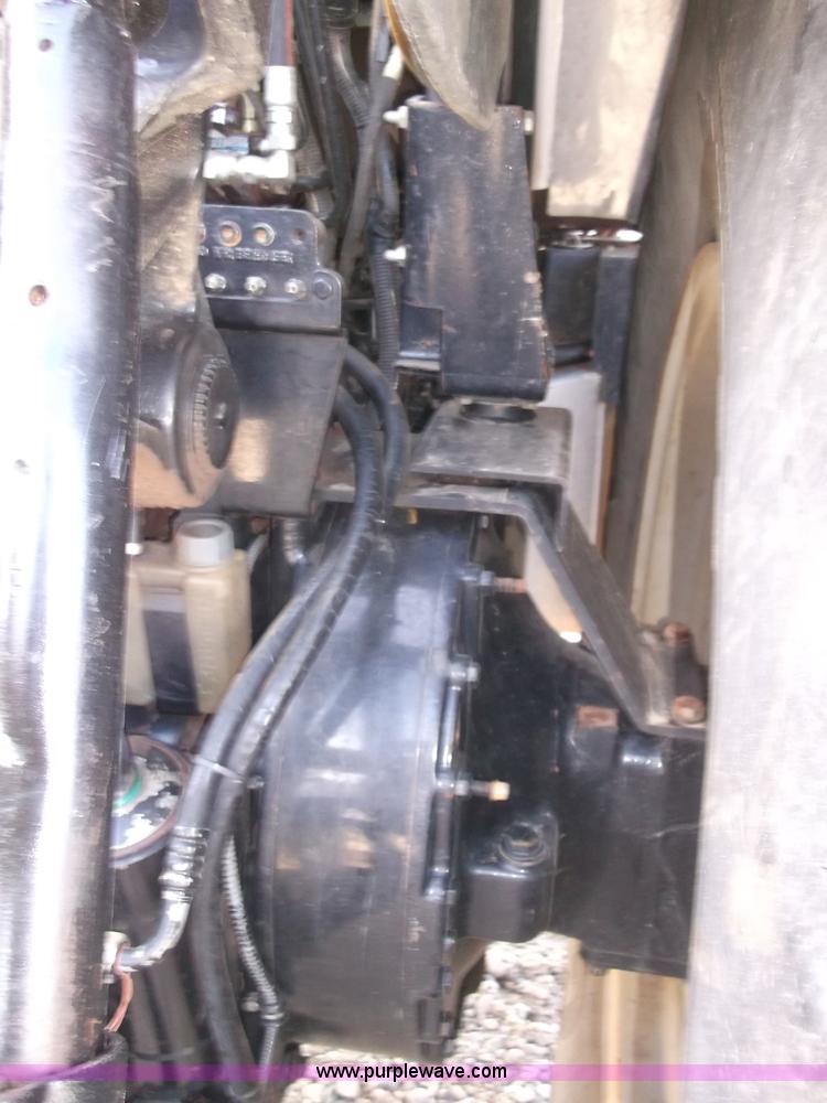 image for item B5063 2007 Challenger MT665B MFWA tractor