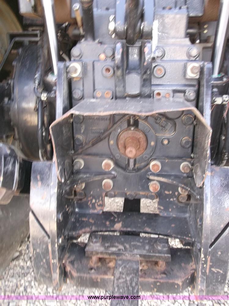 image for item B5063 2007 Challenger MT665B MFWA tractor