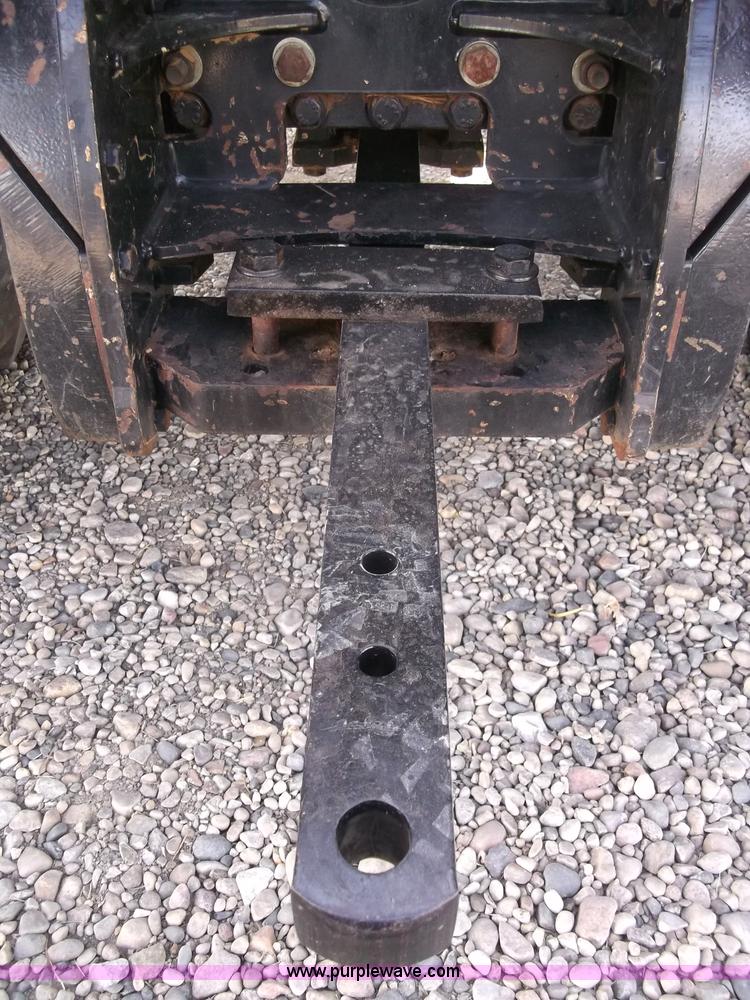 image for item B5063 2007 Challenger MT665B MFWA tractor