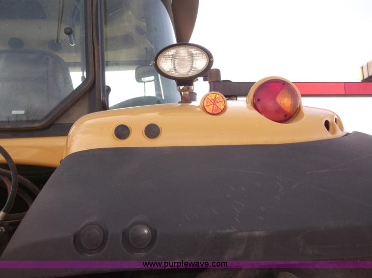 image for item B5063 2007 Challenger MT665B MFWA tractor