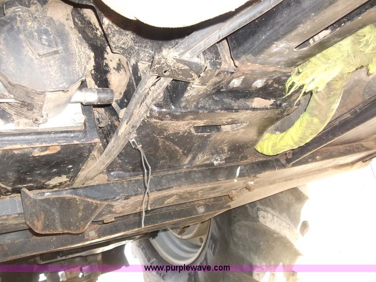 image for item B5063 2007 Challenger MT665B MFWA tractor