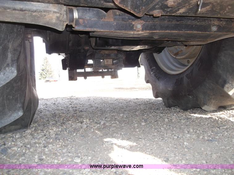 image for item B5063 2007 Challenger MT665B MFWA tractor