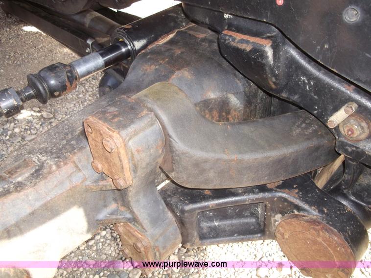 image for item B5063 2007 Challenger MT665B MFWA tractor