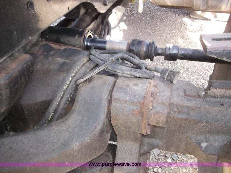 image for item B5063 2007 Challenger MT665B MFWA tractor