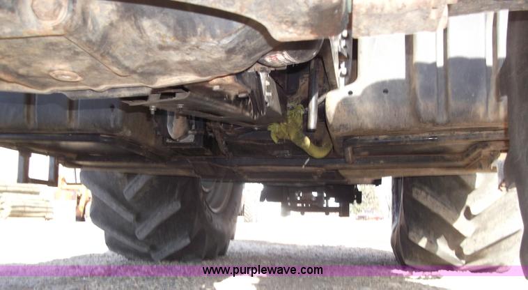 image for item B5063 2007 Challenger MT665B MFWA tractor