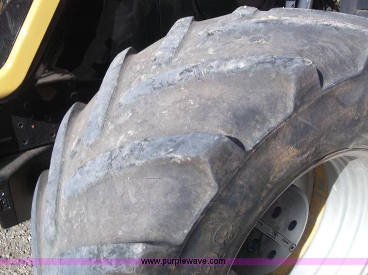 image for item B5063 2007 Challenger MT665B MFWA tractor