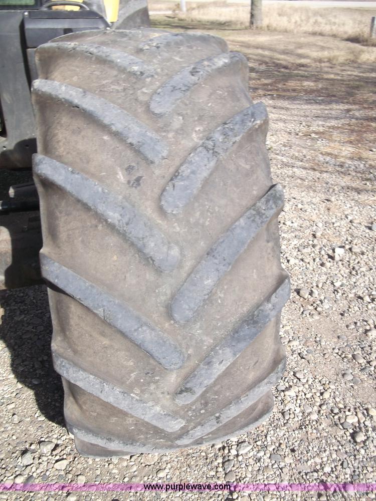 image for item B5063 2007 Challenger MT665B MFWA tractor