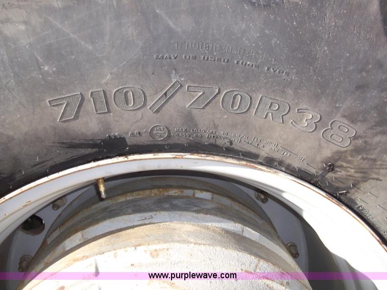 image for item B5063 2007 Challenger MT665B MFWA tractor