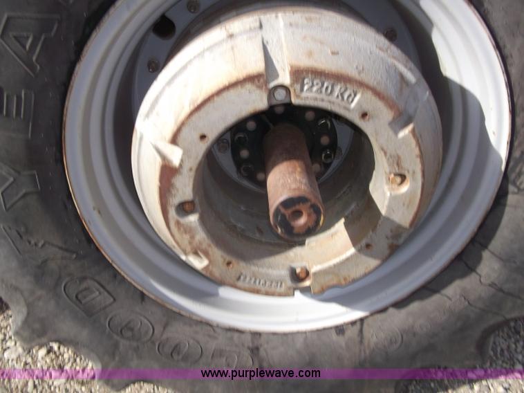 image for item B5063 2007 Challenger MT665B MFWA tractor