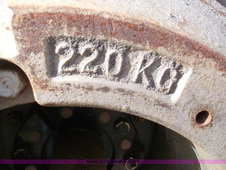 image for item B5063 2007 Challenger MT665B MFWA tractor