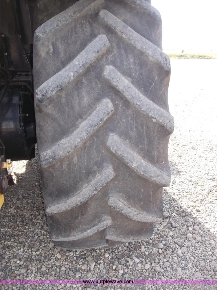 image for item B5063 2007 Challenger MT665B MFWA tractor