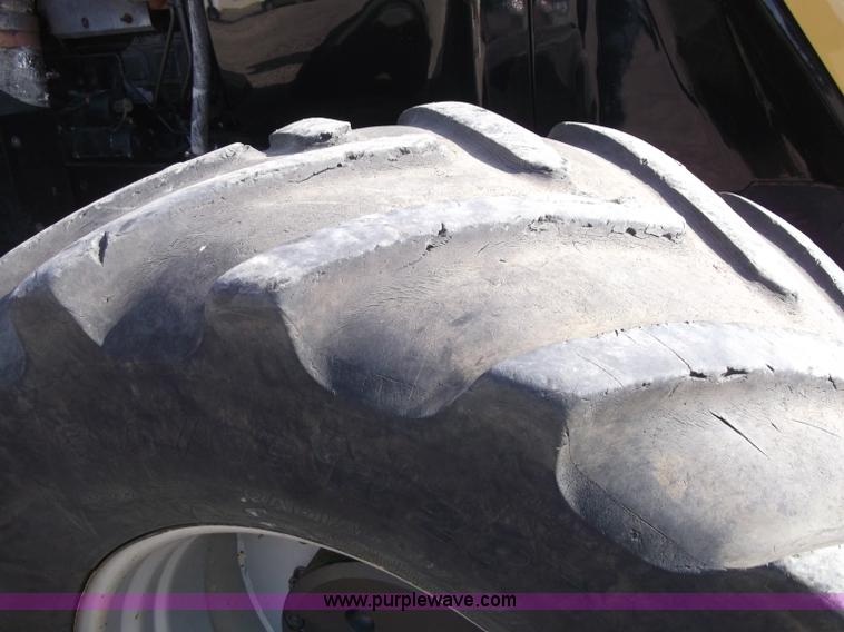 image for item B5063 2007 Challenger MT665B MFWA tractor