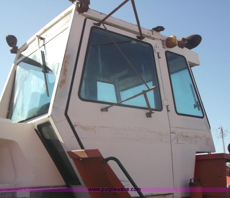 image for item B5067 1977 Case 2870 4WD tractor