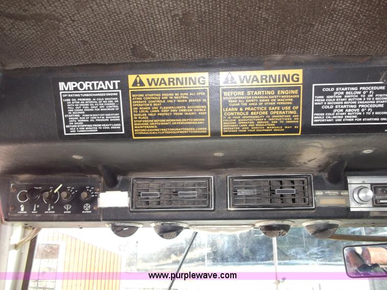 image for item B5067 1977 Case 2870 4WD tractor