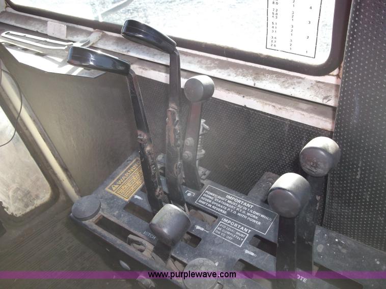 image for item B5067 1977 Case 2870 4WD tractor