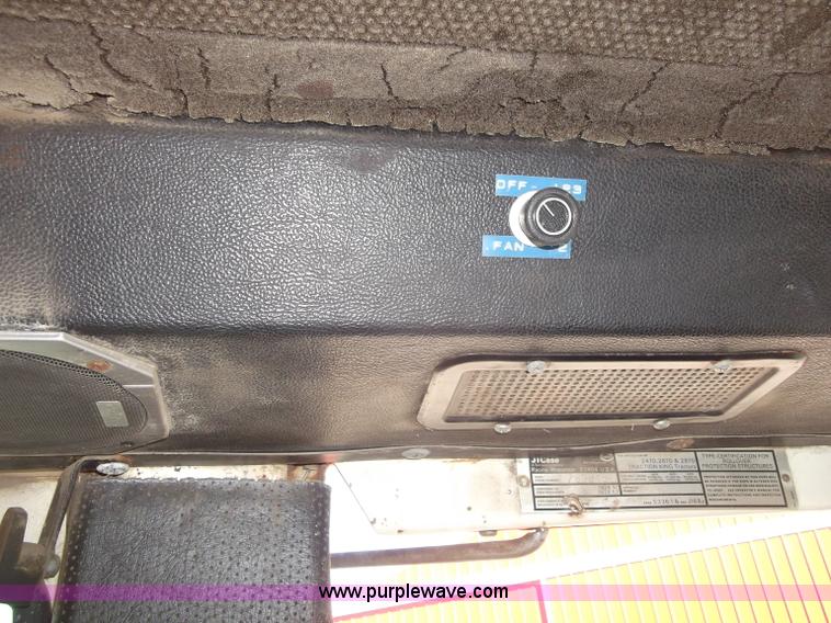 image for item B5067 1977 Case 2870 4WD tractor