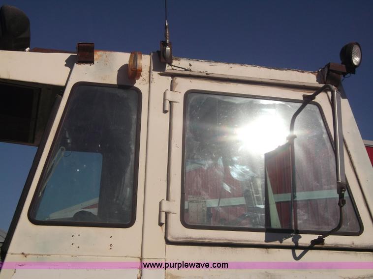 image for item B5067 1977 Case 2870 4WD tractor