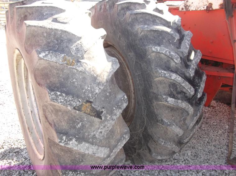 image for item B5067 1977 Case 2870 4WD tractor