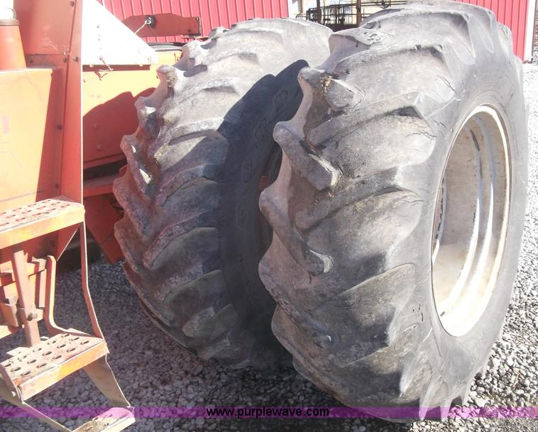 image for item B5067 1977 Case 2870 4WD tractor