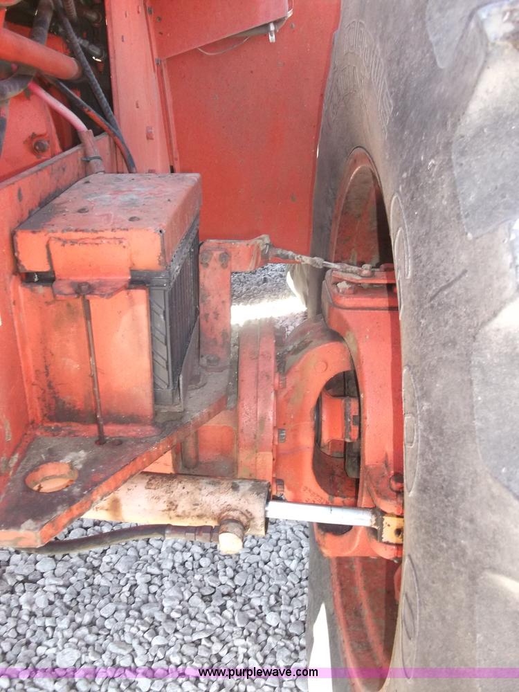 image for item B5067 1977 Case 2870 4WD tractor