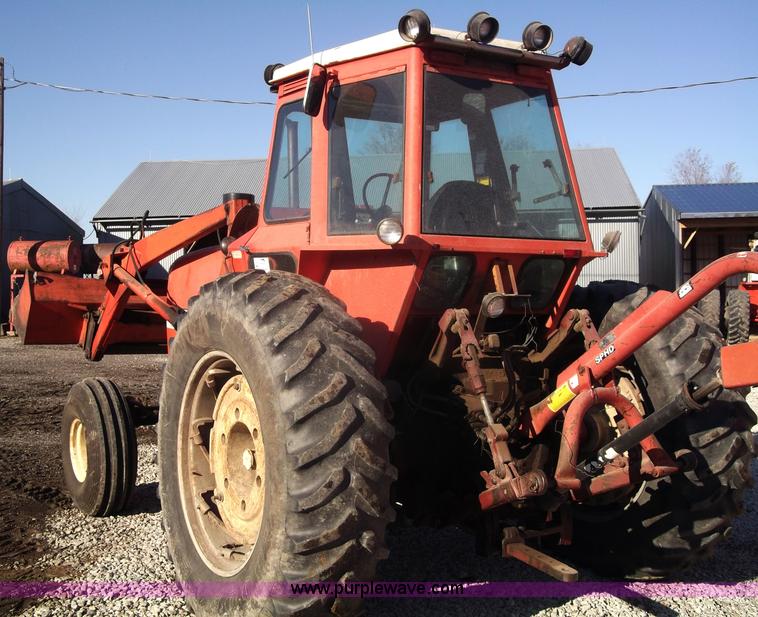 image for item B5068 1976 Allis Chalmers 7060 tractor