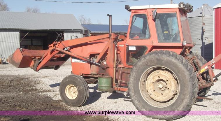 image for item B5068 1976 Allis Chalmers 7060 tractor