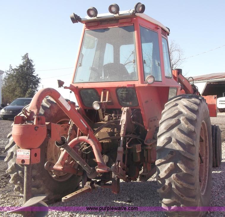 image for item B5068 1976 Allis Chalmers 7060 tractor