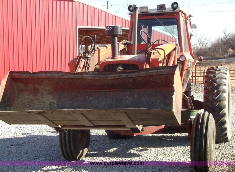 image for item B5068 1976 Allis Chalmers 7060 tractor